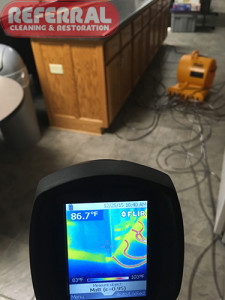 Emergency - Flir and digital picture using Viking to dry out cabinet base